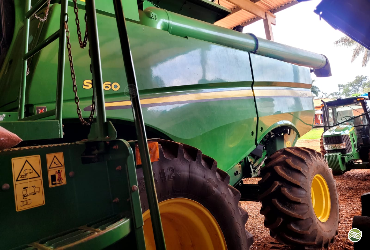 COLHEITADEIRA JOHN DEERE JOHN DEERE S660 Machine Tratores LAVRAS MINAS GERAIS MG